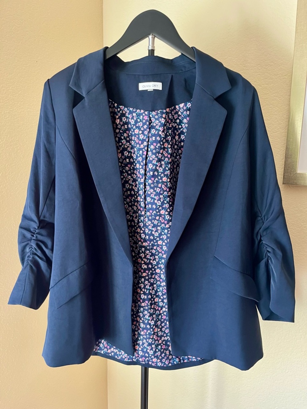 Olivia Grey Navy Ruched-Sleeve Blazer with Floral Lining